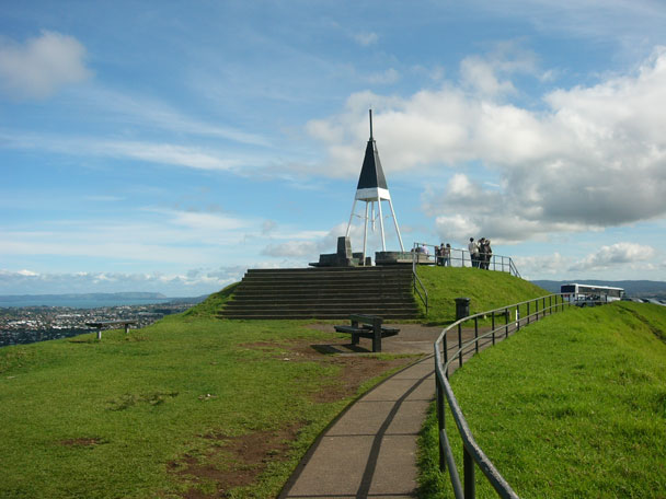 伊甸山(Mount Eden)