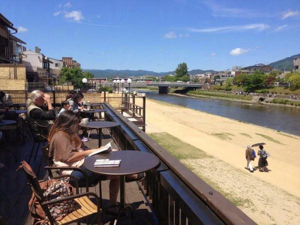 京都三条大橋Starbucks